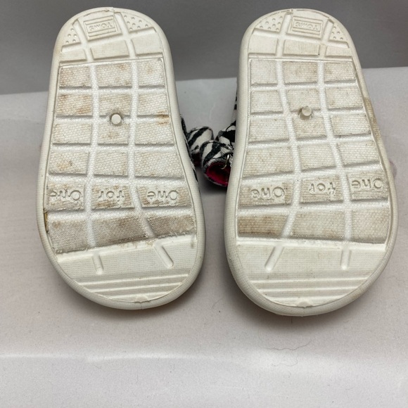 Baby Zebra Toms Size T4 - Picture 5 of 6